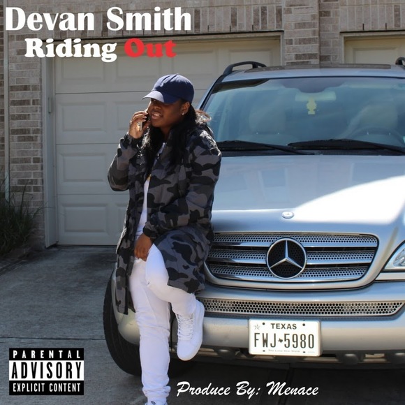 Meet your Posher, Devan - Picture 1 of 1
